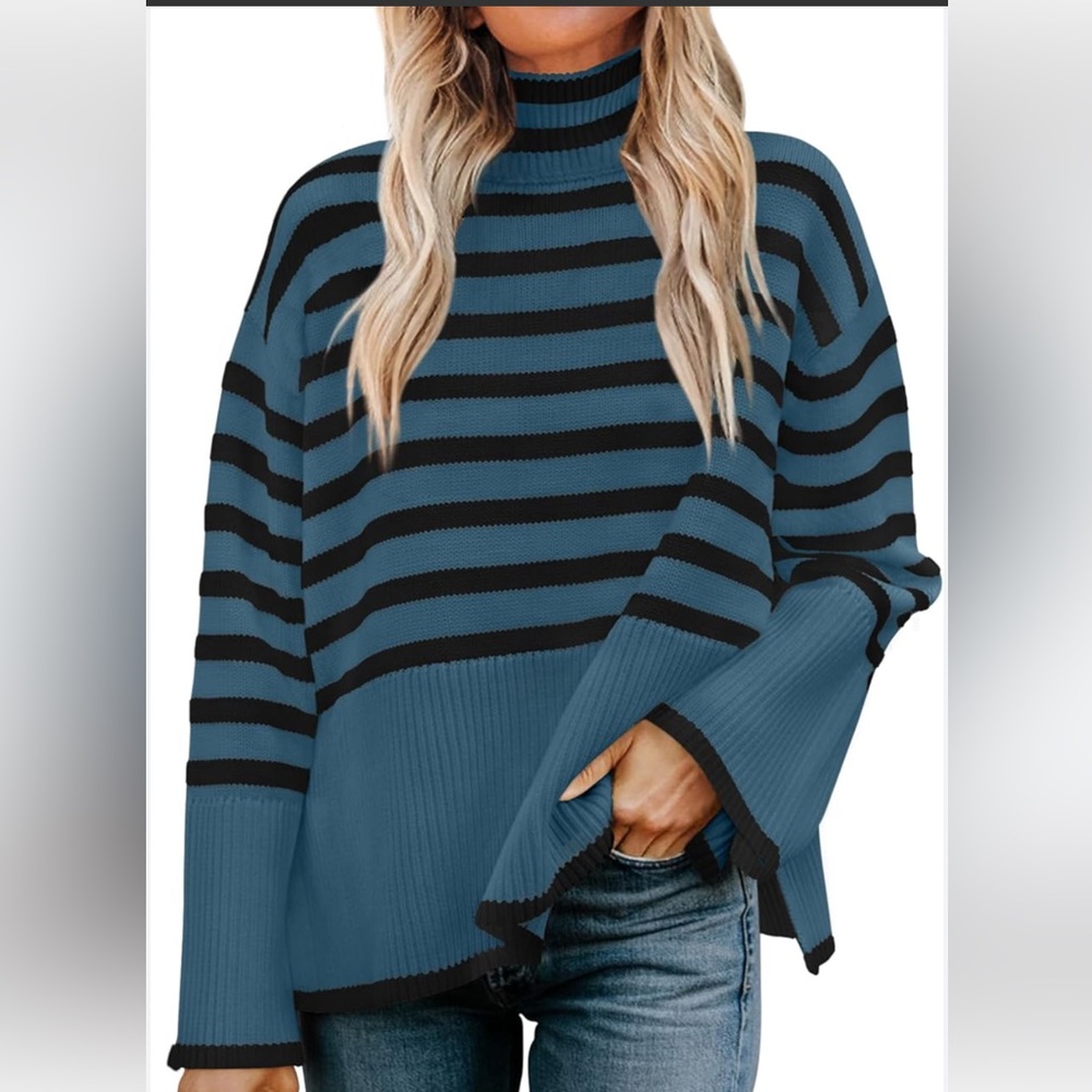 ZESICA Women's Mock-neck Striped Sweater with Side Slit Detail Sz Lg